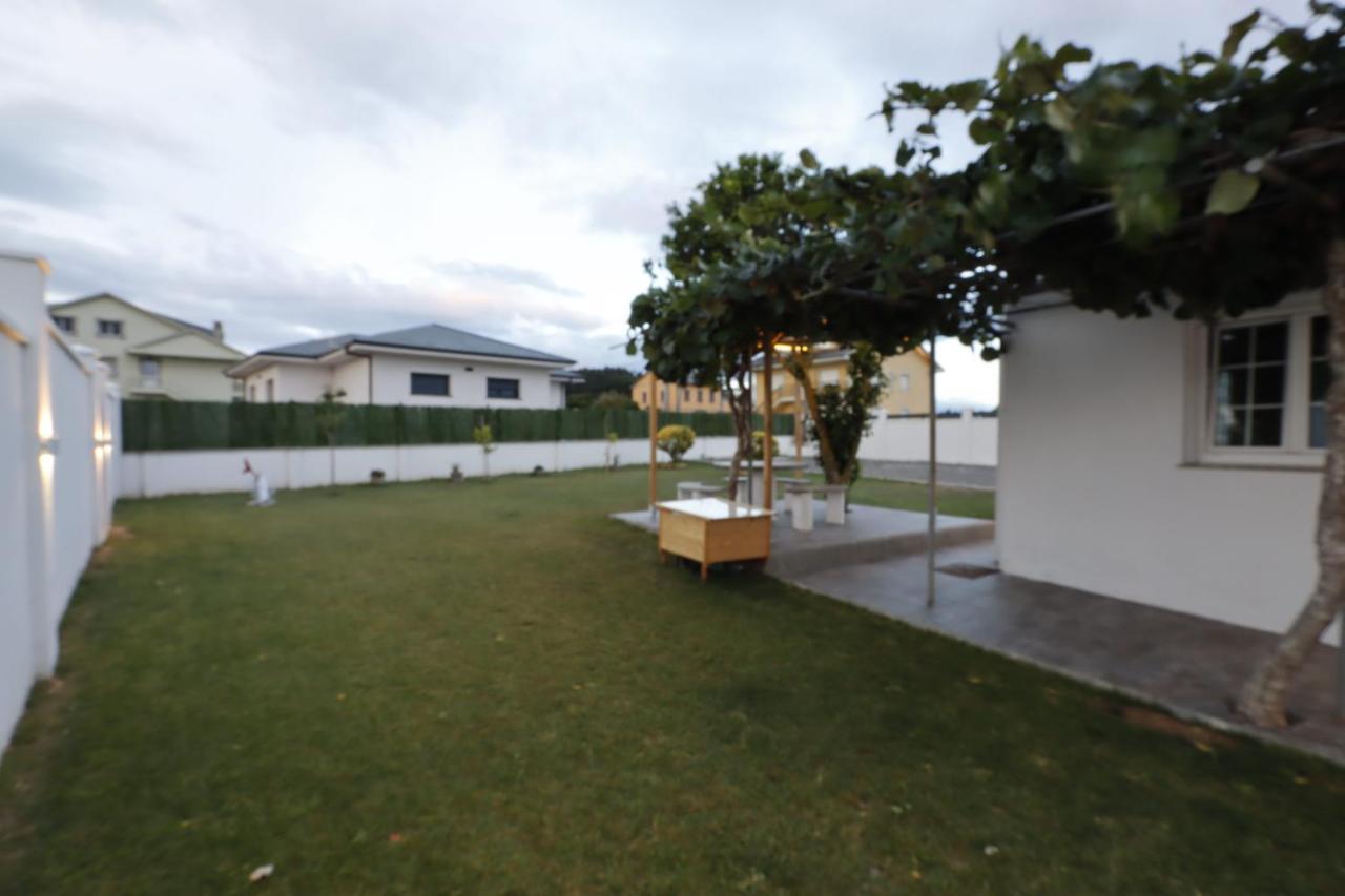Casa Flor Delfin Ribadeo Villa Exterior photo