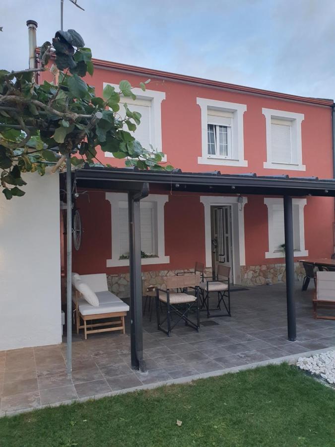 Casa Flor Delfin Ribadeo Villa Exterior photo